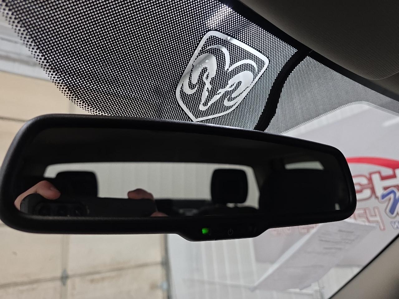 RAM 1500 2WD Quad Cab 140.5" Express 2012