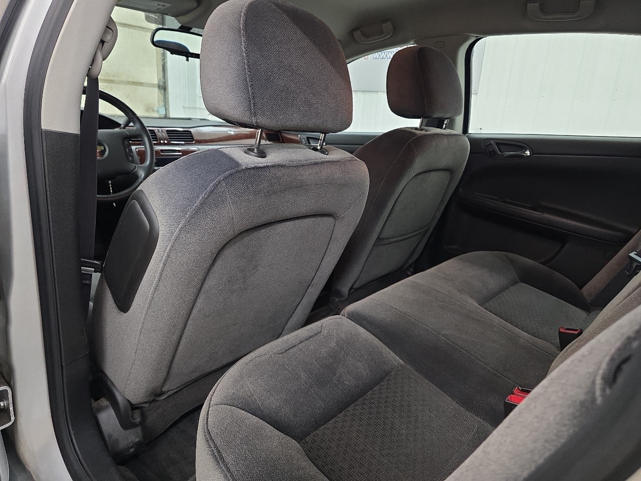 Chevrolet Impala 4dr Sdn LT Retail 2011