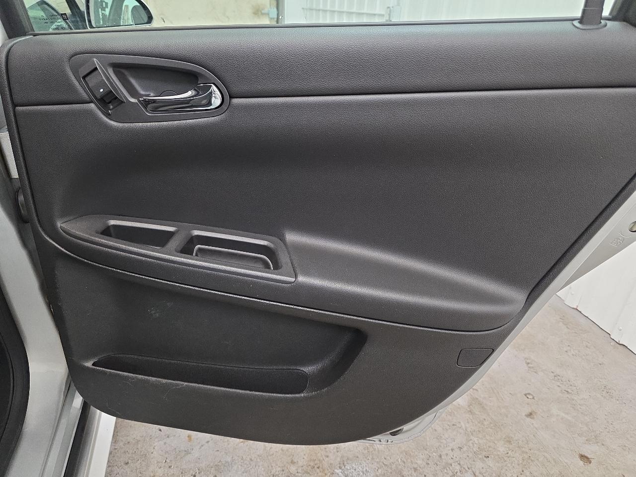 Chevrolet Impala 4dr Sdn LT Retail 2011