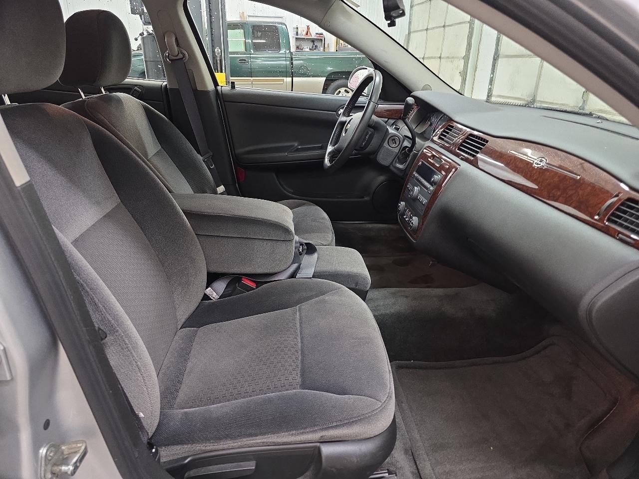 Chevrolet Impala 4dr Sdn LT Retail 2011