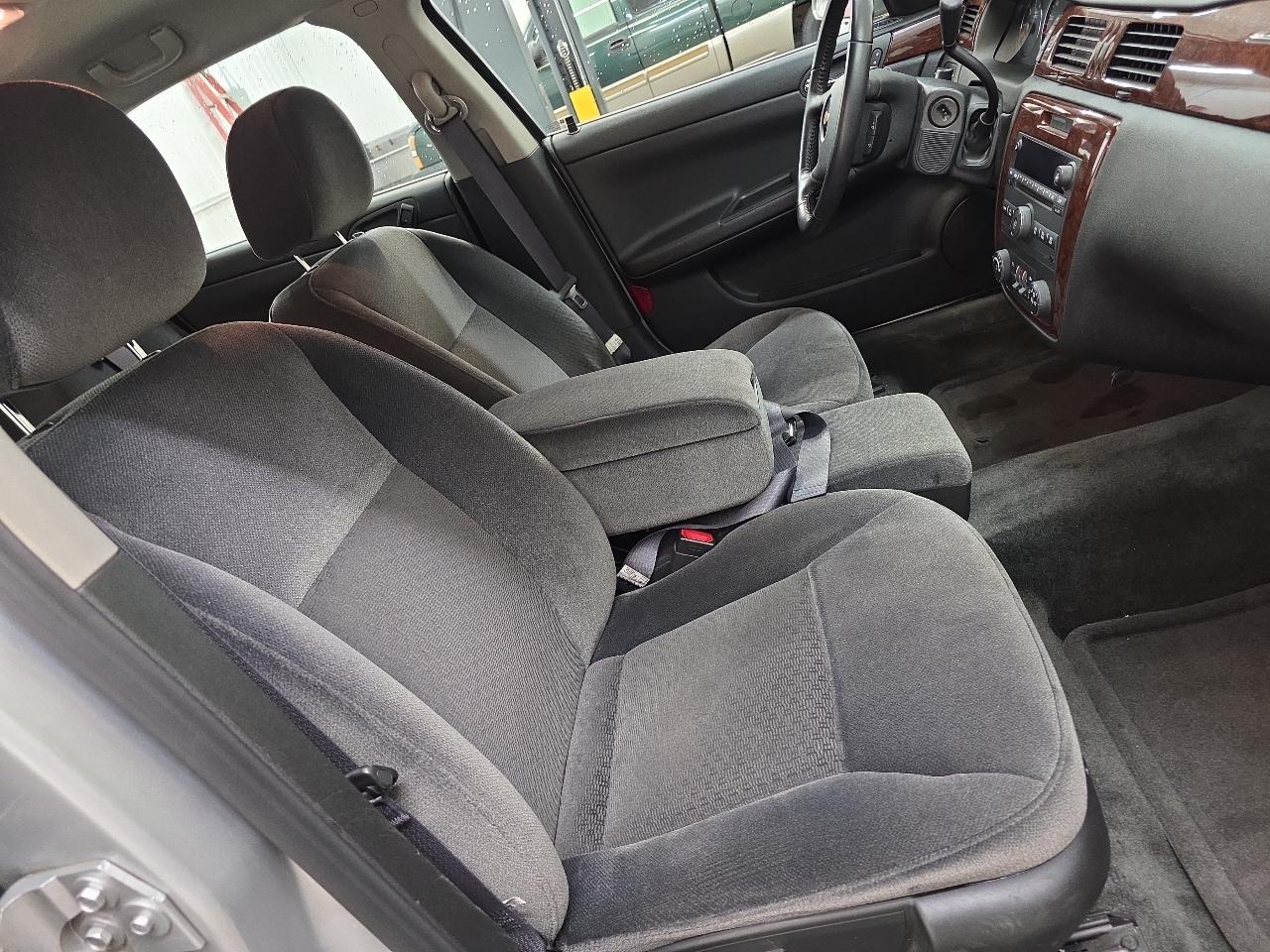 Chevrolet Impala 4dr Sdn LT Retail 2011