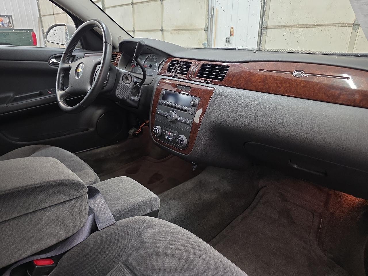 Chevrolet Impala 4dr Sdn LT Retail 2011