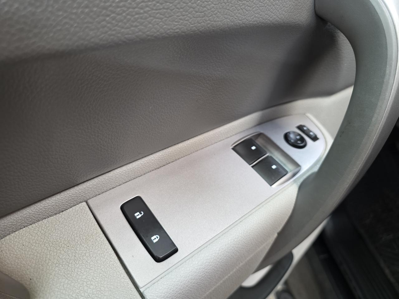 Chevrolet Silverado 1500 4WD Reg Cab 119.0" Work Truck 2010