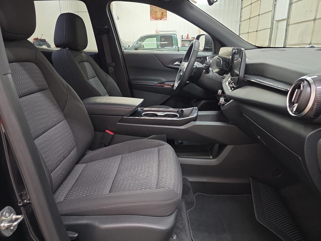 Chevrolet Equinox FWD 4dr LT w/1LT 2025