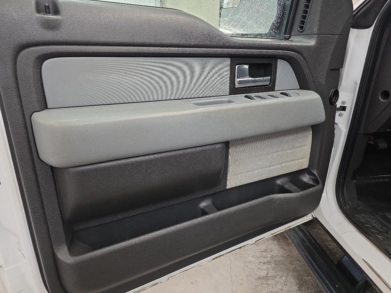 Ford F-150 4WD SuperCab 133" XLT 2013