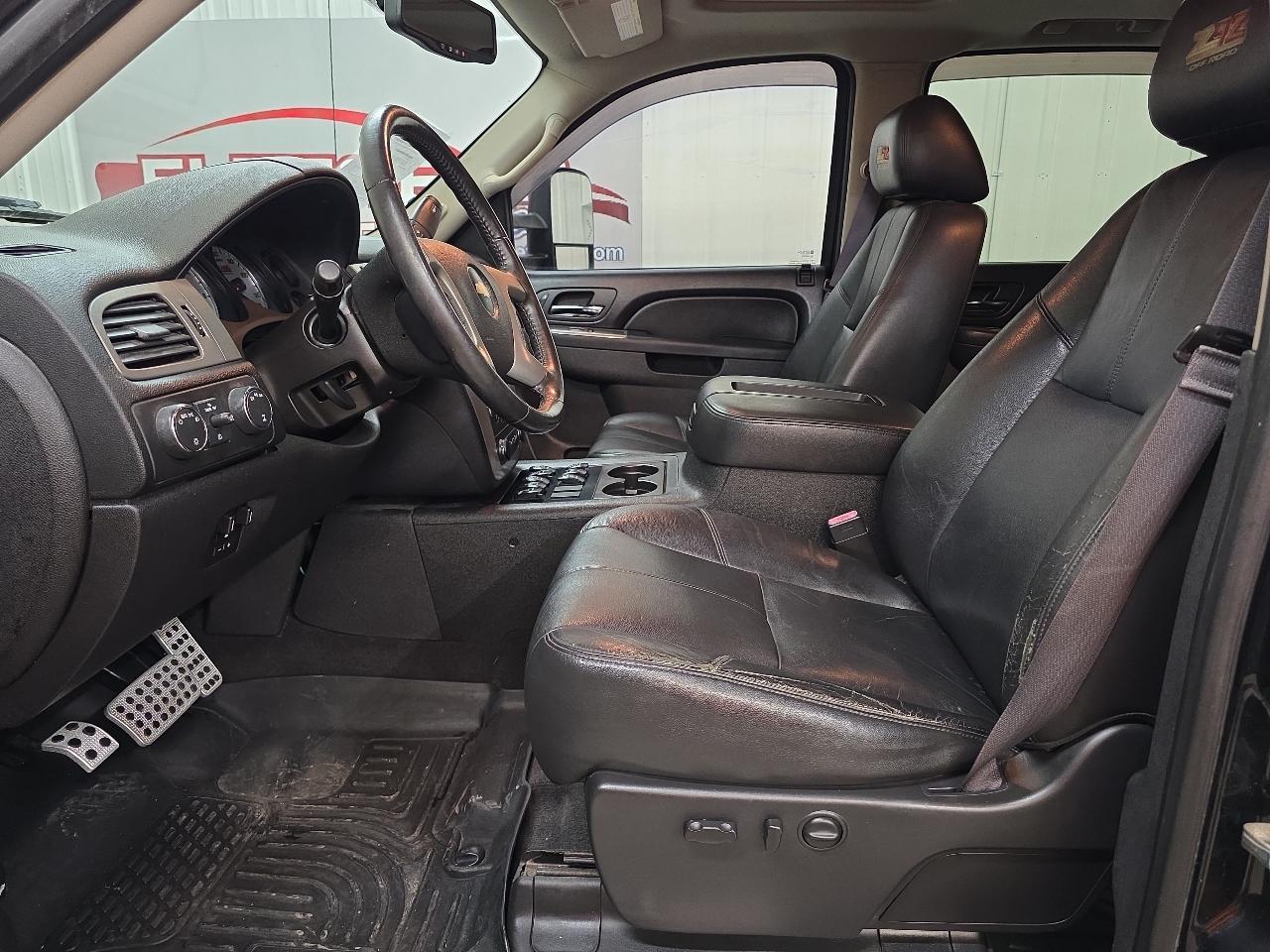 Chevrolet Silverado 2500HD 4WD Crew Cab 153.7" LTZ 2013