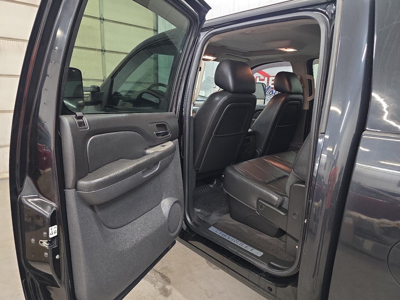 Chevrolet Silverado 2500HD 4WD Crew Cab 153.7" LTZ 2013