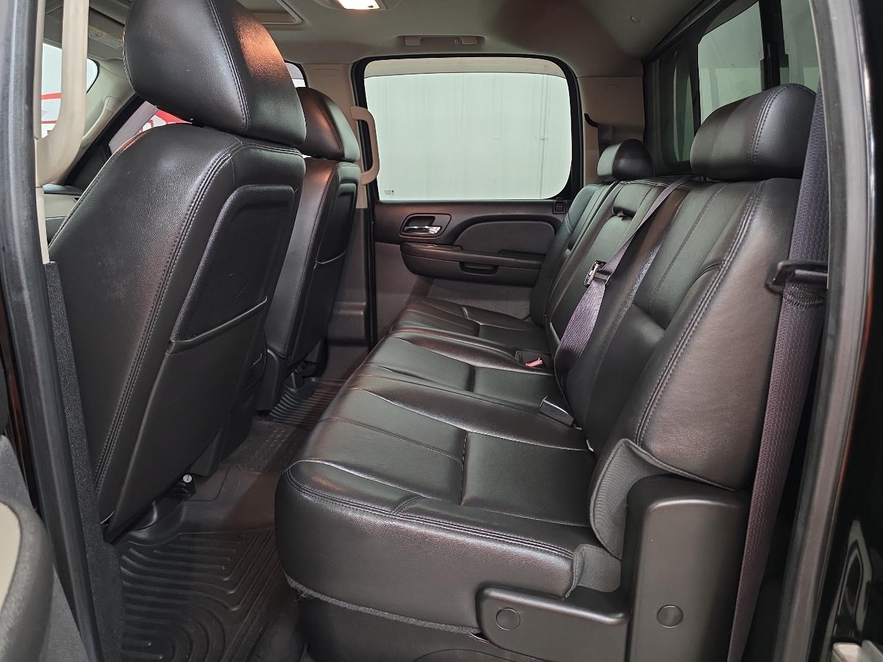 Chevrolet Silverado 2500HD 4WD Crew Cab 153.7" LTZ 2013