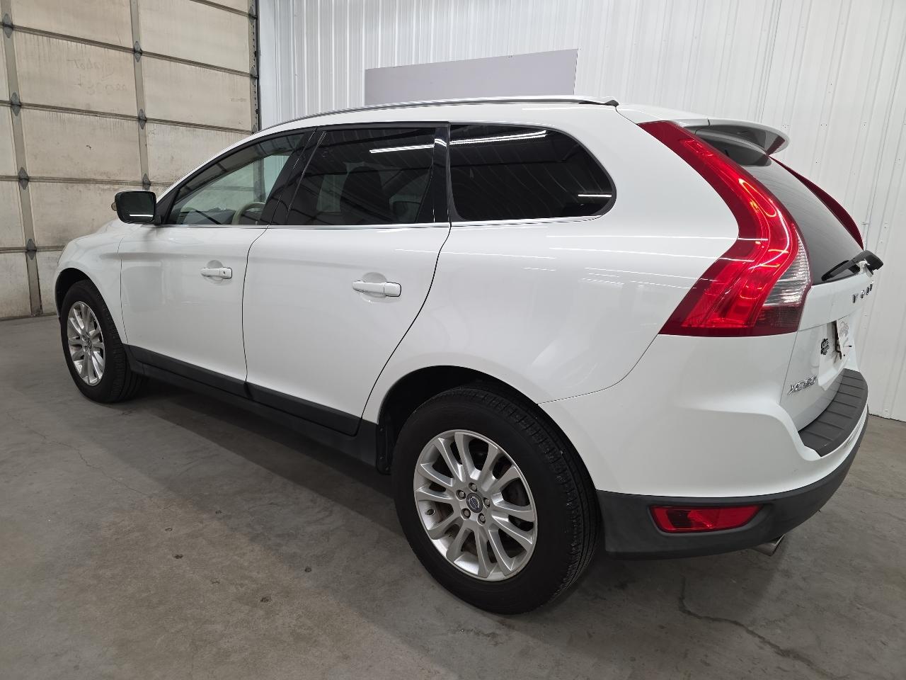 Volvo XC60 AWD 4dr 3.0T 2010