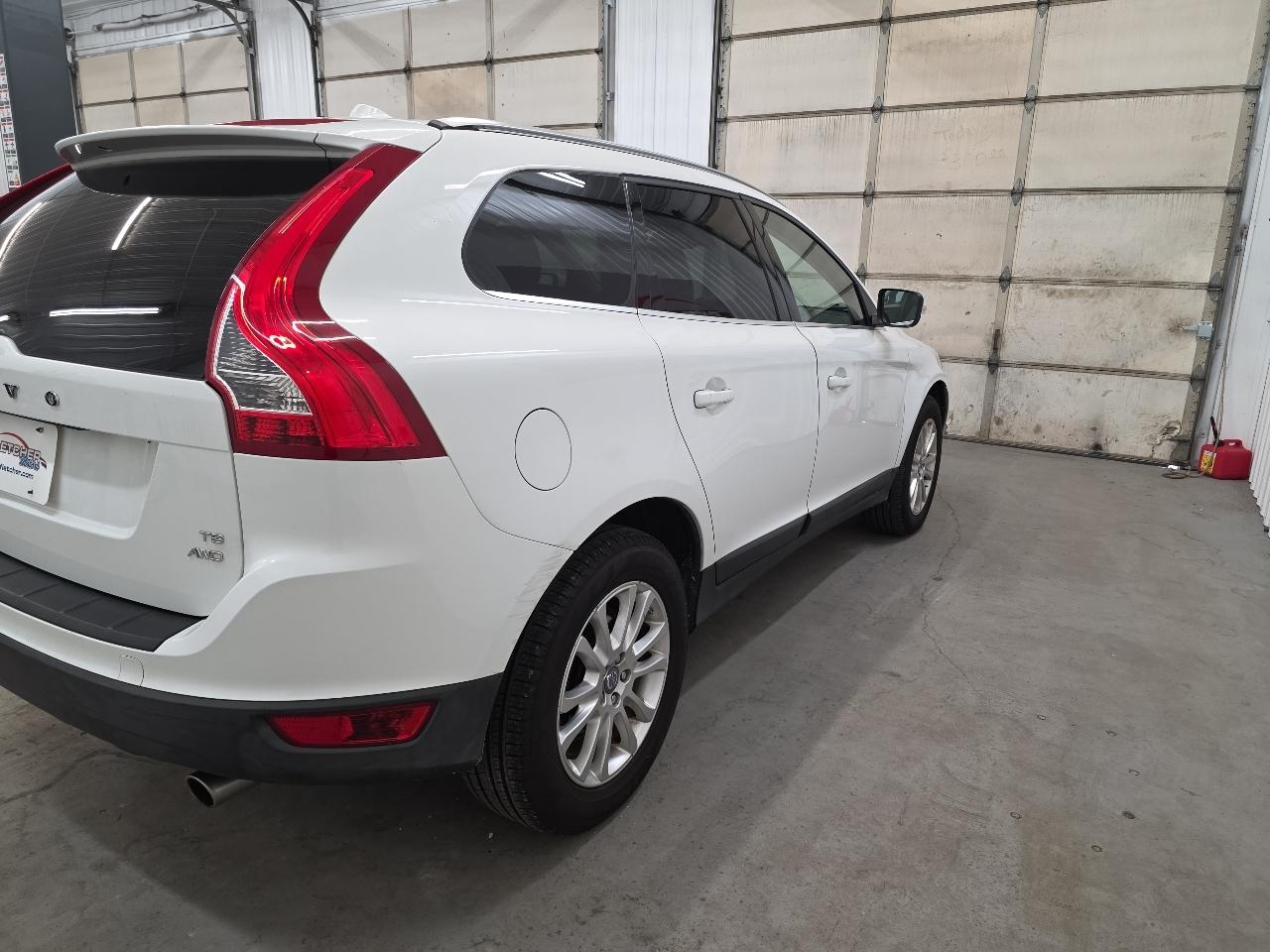 Volvo XC60 AWD 4dr 3.0T 2010