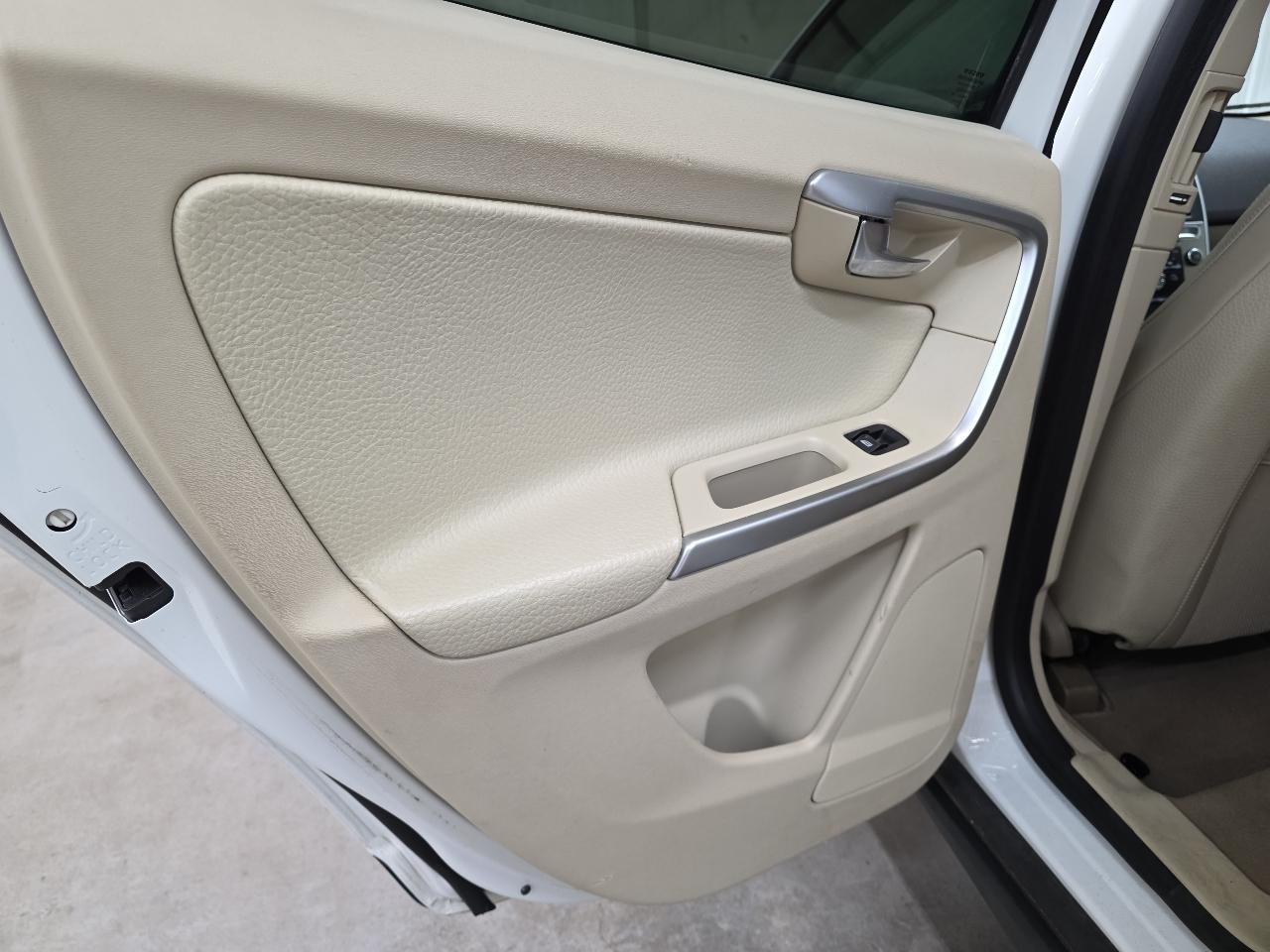 Volvo XC60 AWD 4dr 3.0T 2010