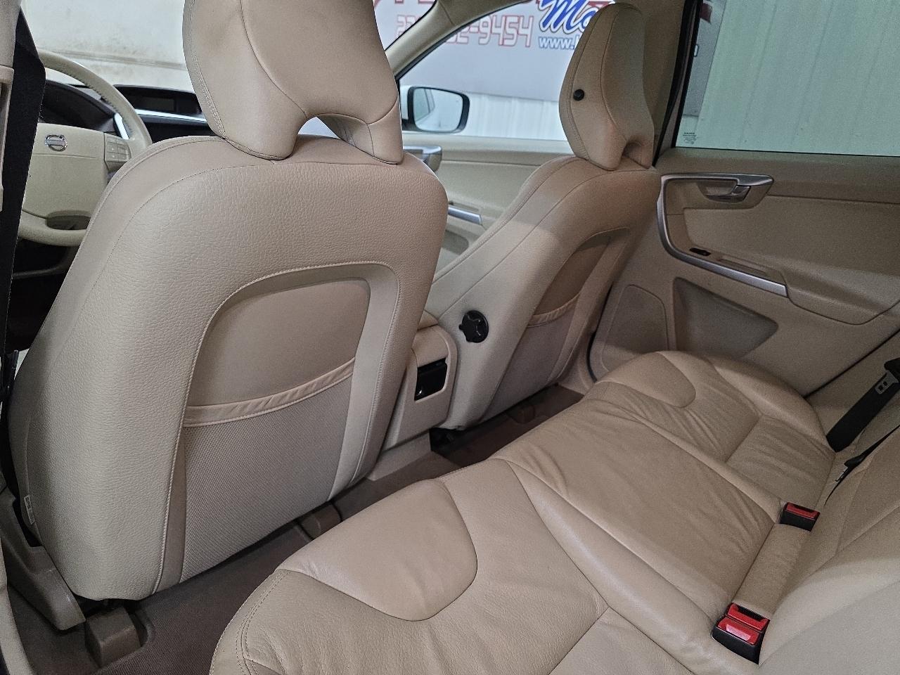 Volvo XC60 AWD 4dr 3.0T 2010