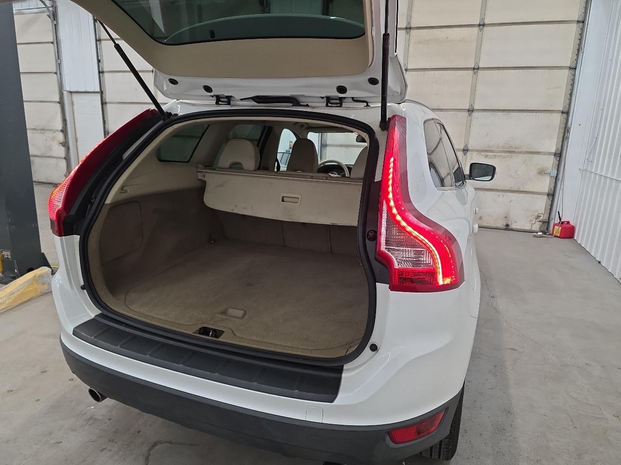 Volvo XC60 AWD 4dr 3.0T 2010