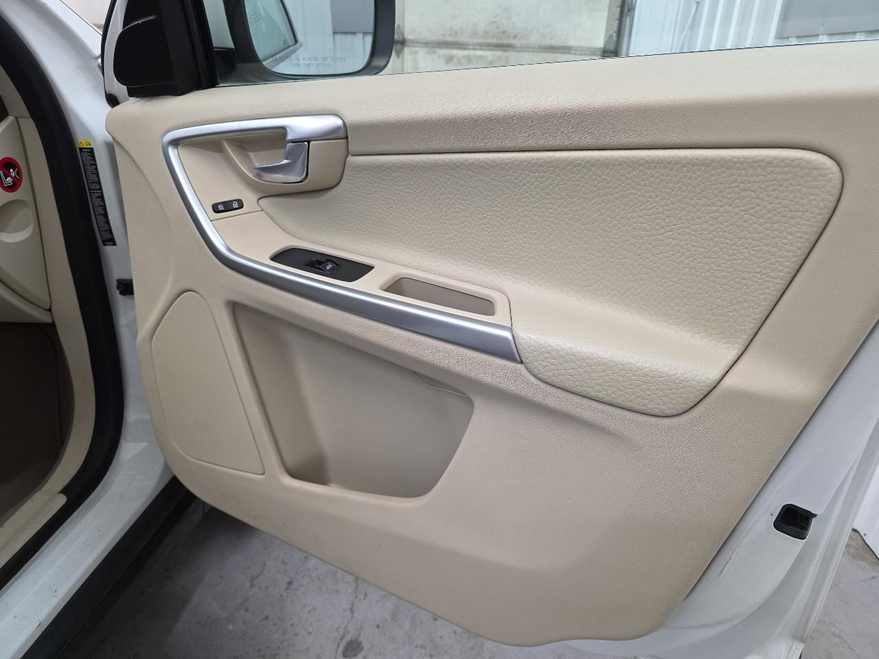 Volvo XC60 AWD 4dr 3.0T 2010