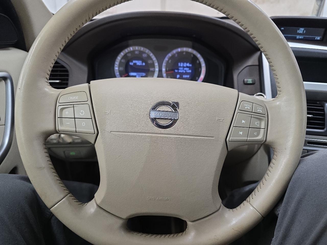 Volvo XC60 AWD 4dr 3.0T 2010