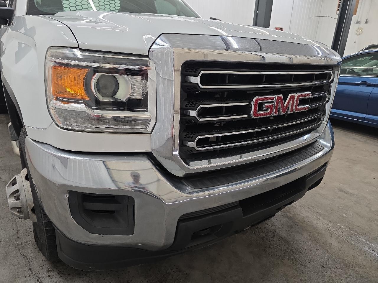 GMC Sierra 3500HD 4WD Reg Cab 162" WB, 83.58" CA 2018