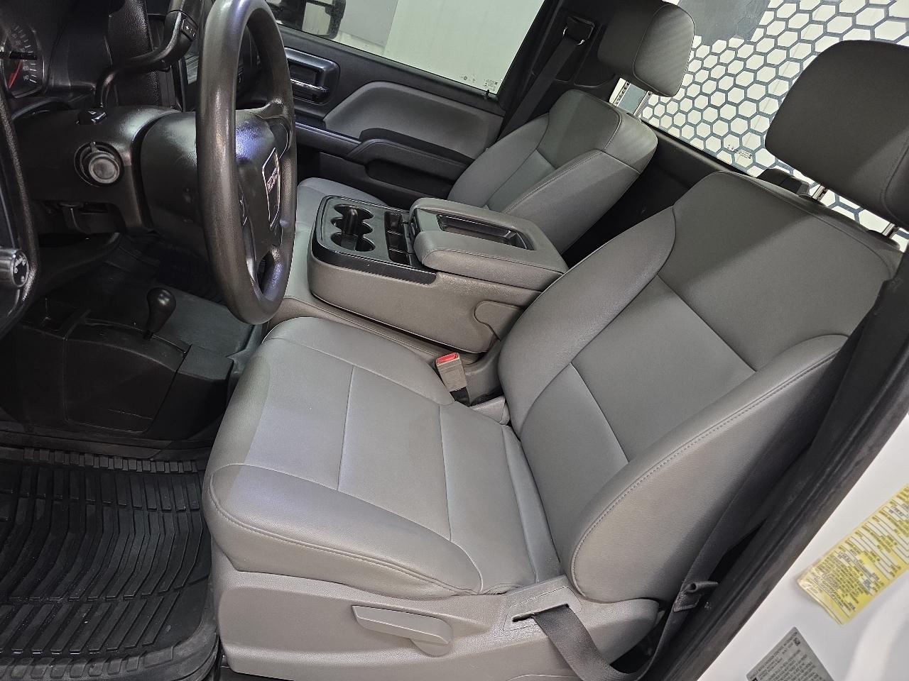 GMC Sierra 3500HD 4WD Reg Cab 162" WB, 83.58" CA 2018