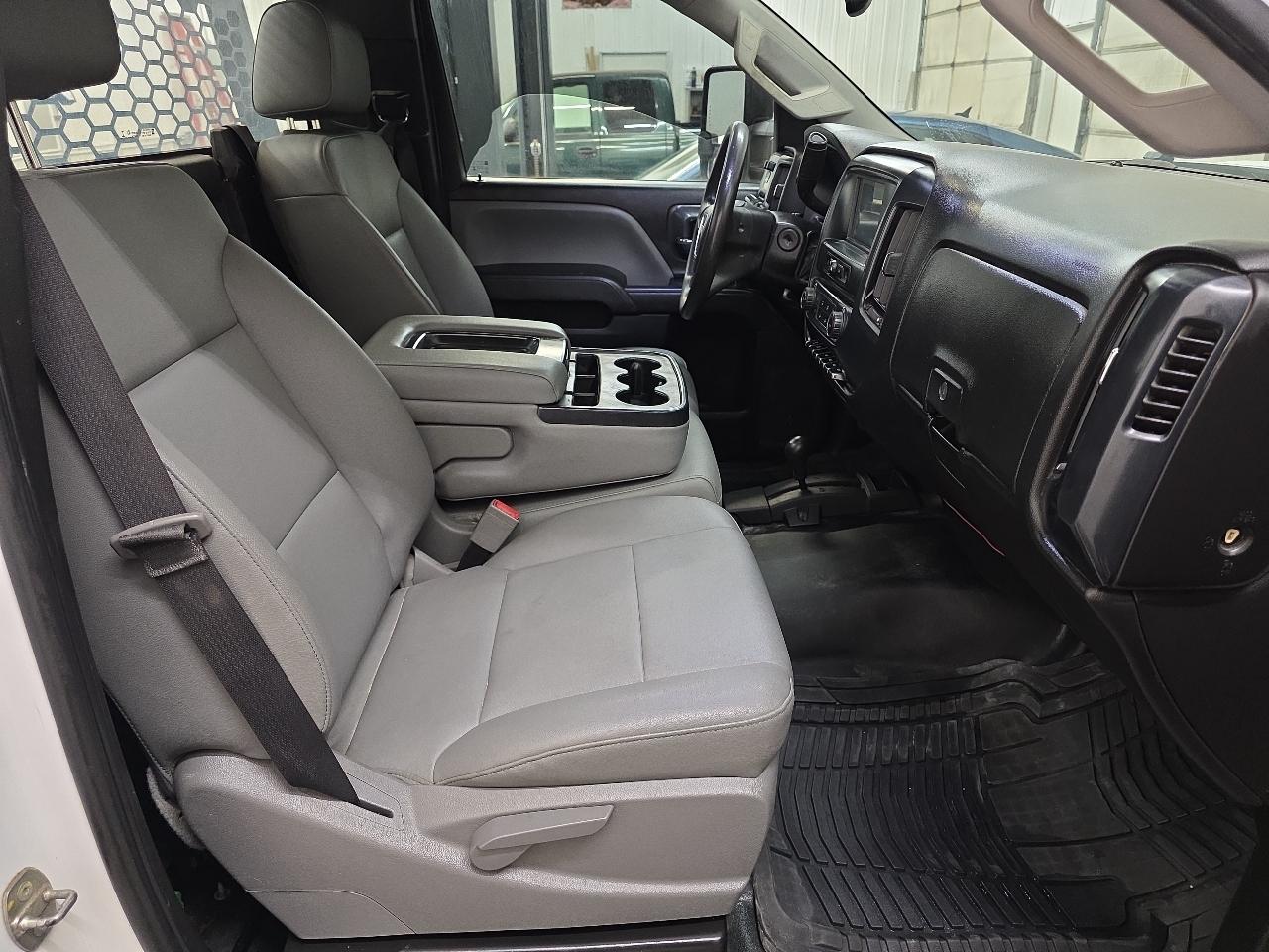 GMC Sierra 3500HD 4WD Reg Cab 162" WB, 83.58" CA 2018