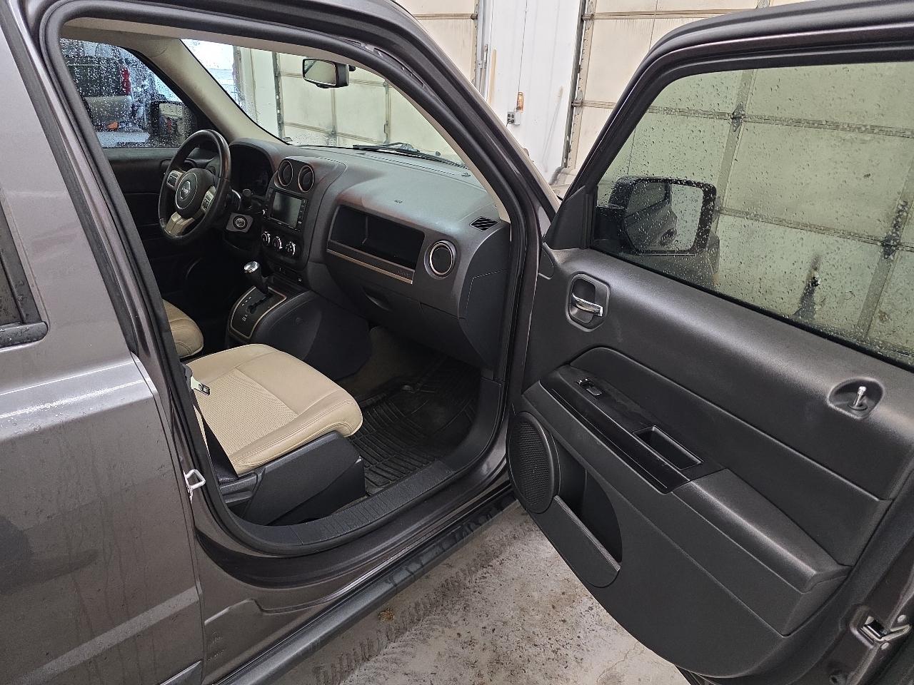 Jeep Patriot 4WD 4dr 75th Anniversary 2016