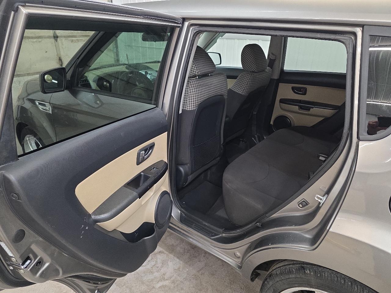 Kia Soul 5dr Wgn Auto ! 2011