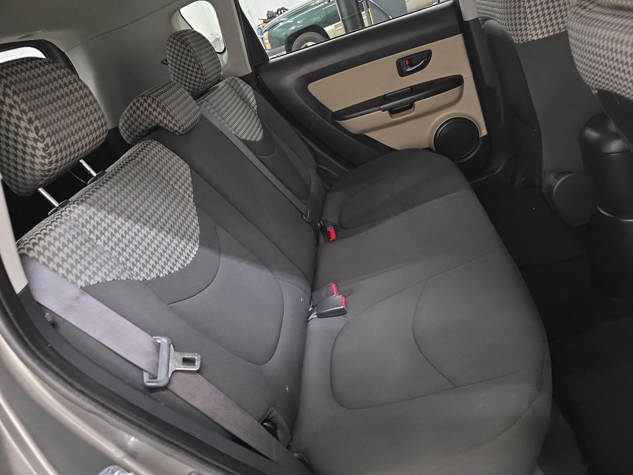 Kia Soul 5dr Wgn Auto ! 2011