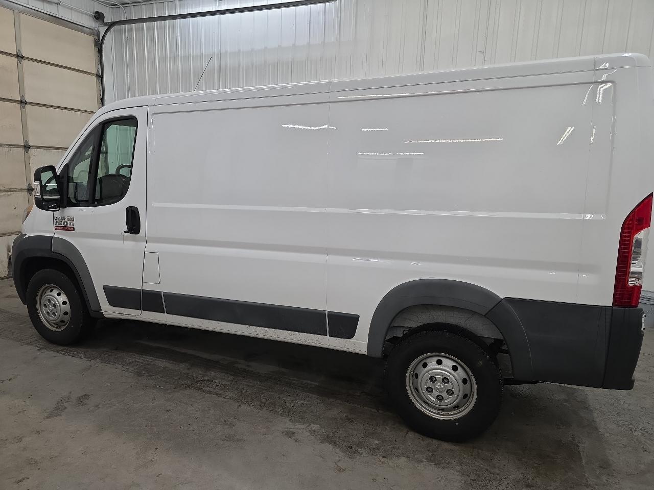 RAM ProMaster Cargo Van 1500 Low Roof 136" WB 2018