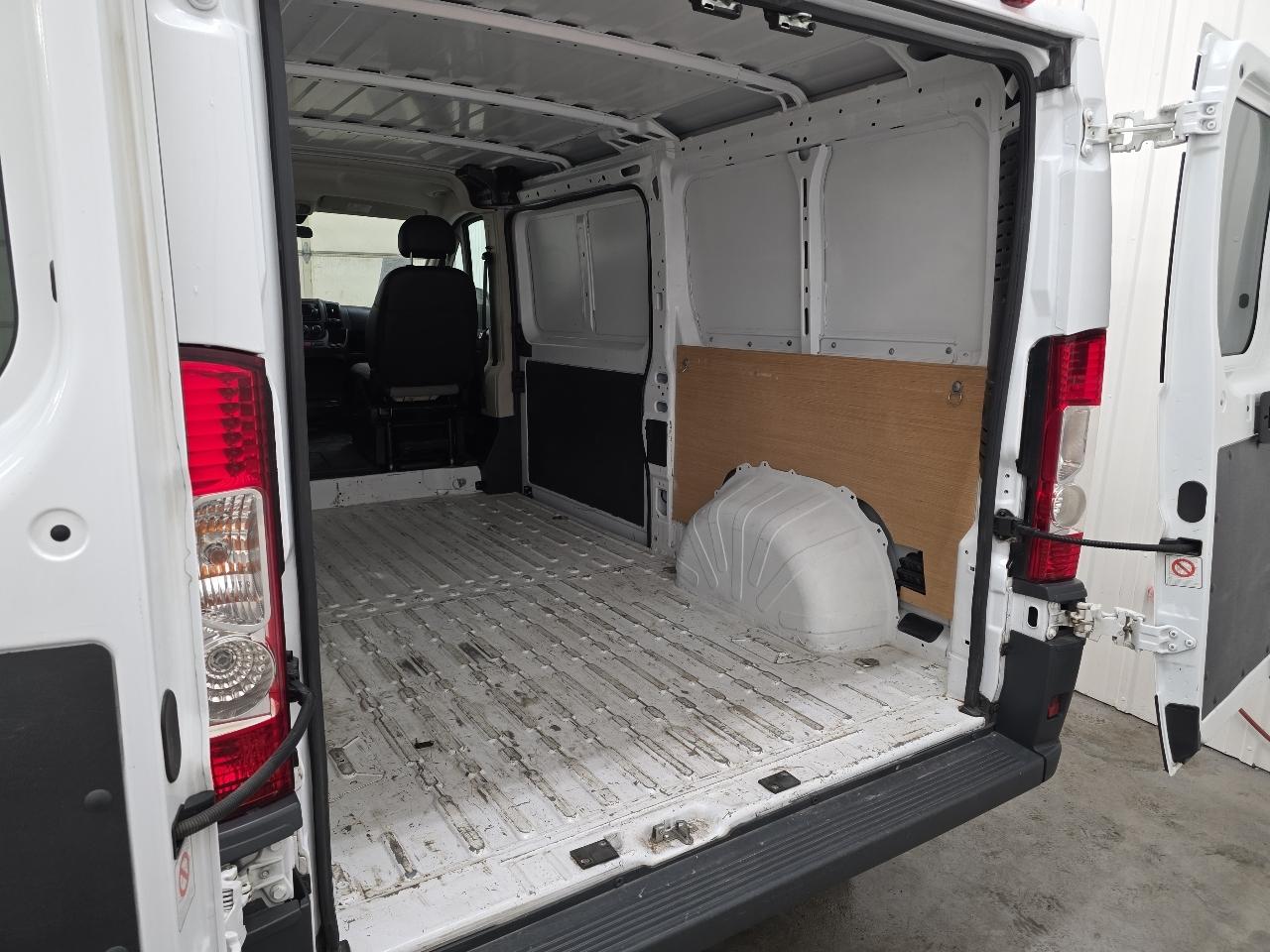RAM ProMaster Cargo Van 1500 Low Roof 136" WB 2018