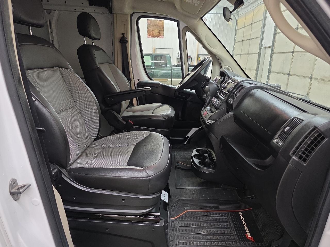 RAM ProMaster Cargo Van 1500 Low Roof 136" WB 2018