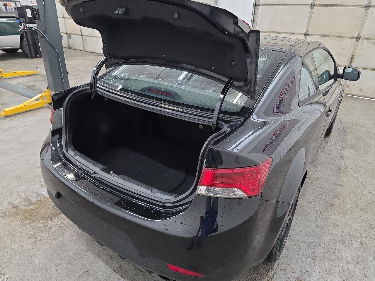 Kia Forte Koup 2dr Cpe Man SX 2010