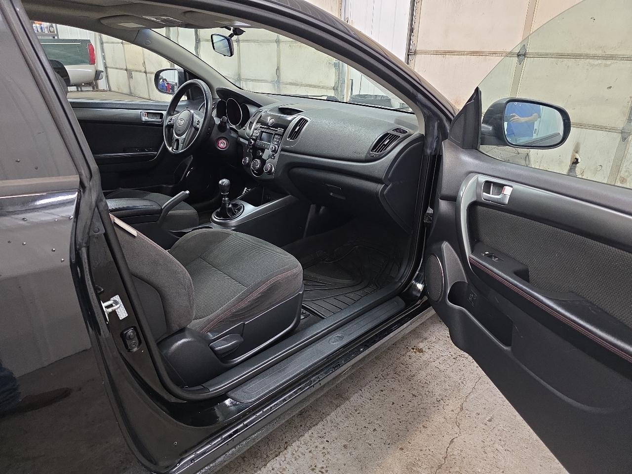 Kia Forte Koup 2dr Cpe Man SX 2010