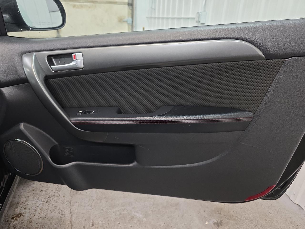 Kia Forte Koup 2dr Cpe Man SX 2010