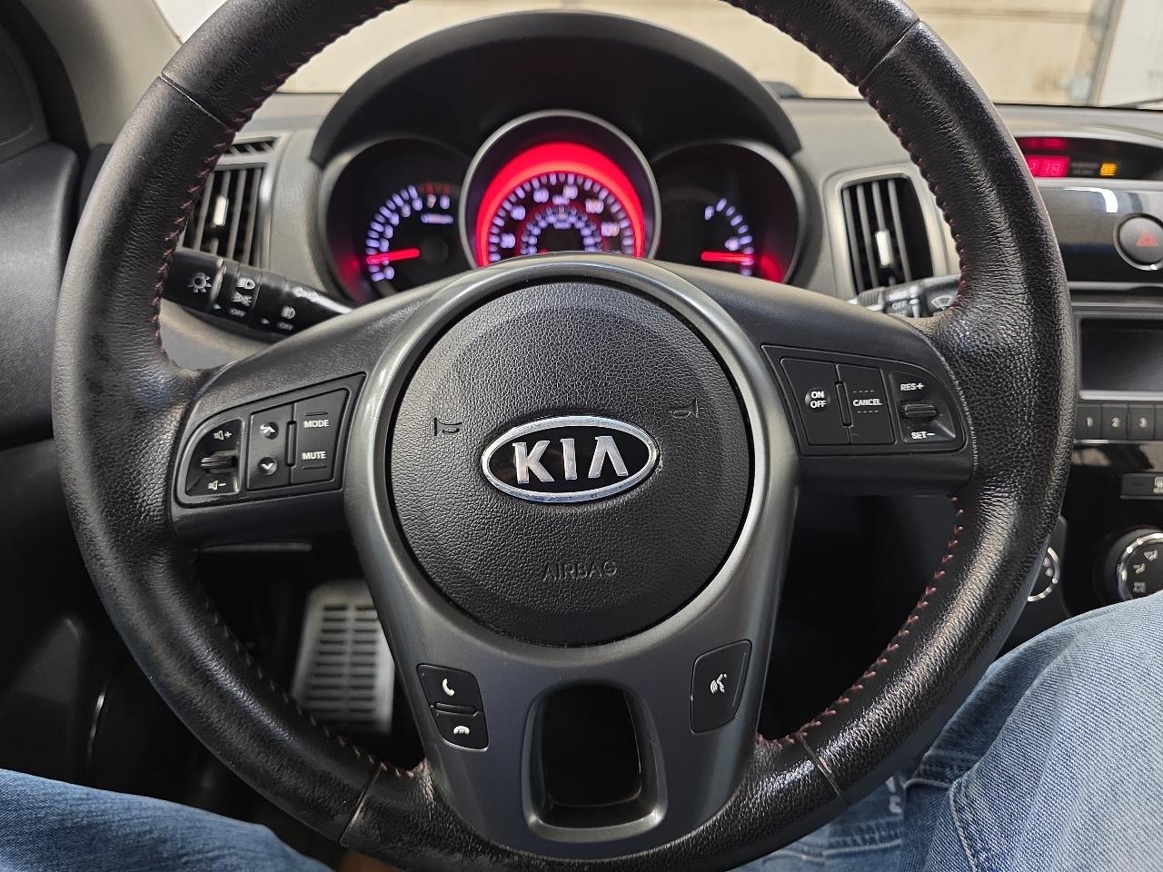 Kia Forte Koup 2dr Cpe Man SX 2010