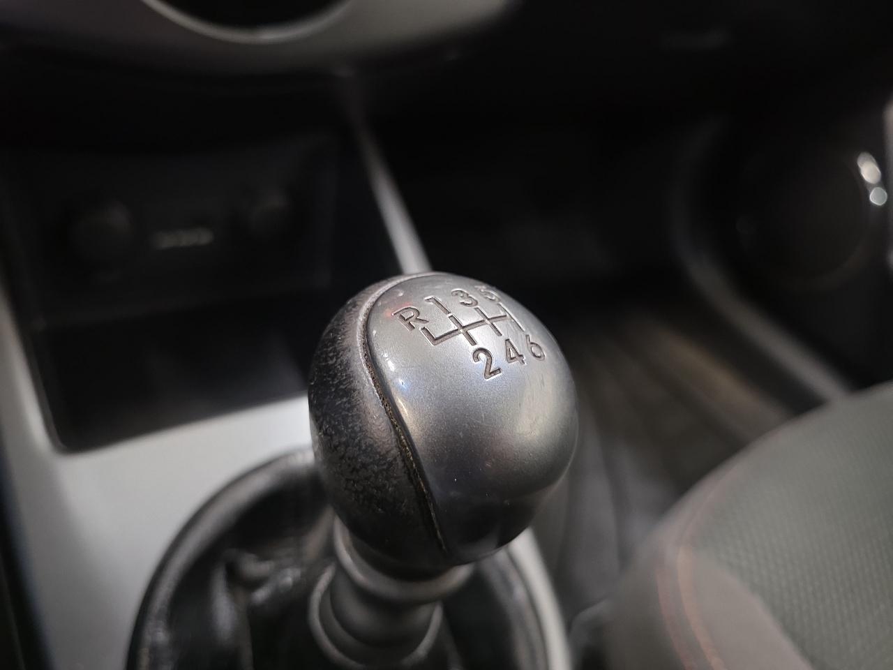 Kia Forte Koup 2dr Cpe Man SX 2010