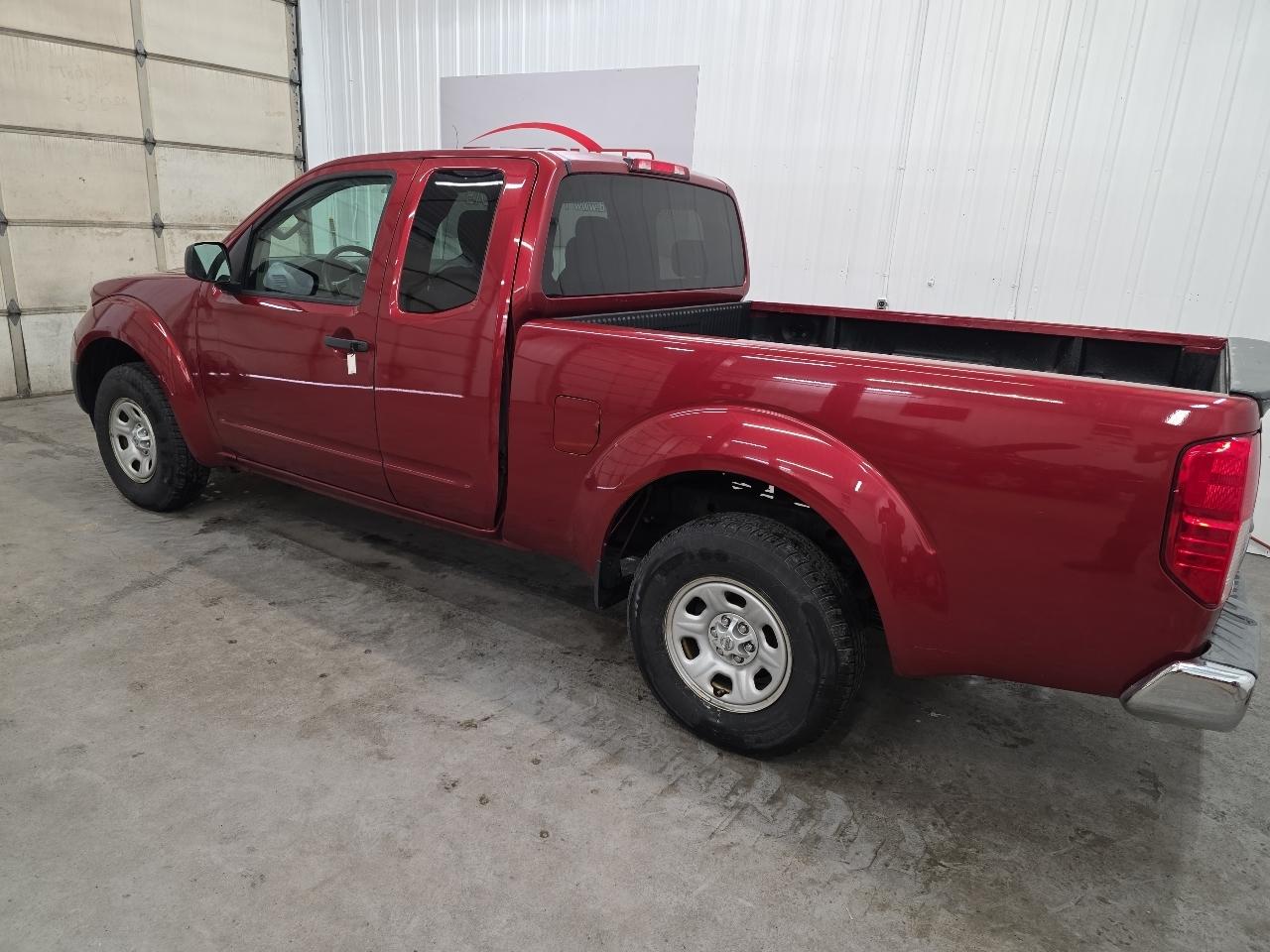 Nissan Frontier 2WD King Cab I4 Auto SV 2015