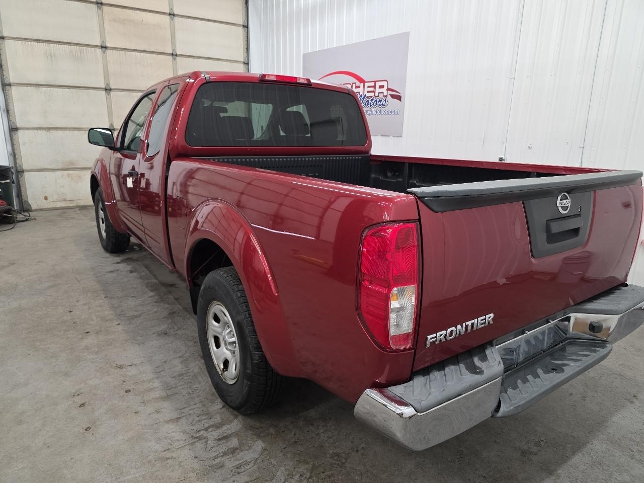 Nissan Frontier 2WD King Cab I4 Auto SV 2015