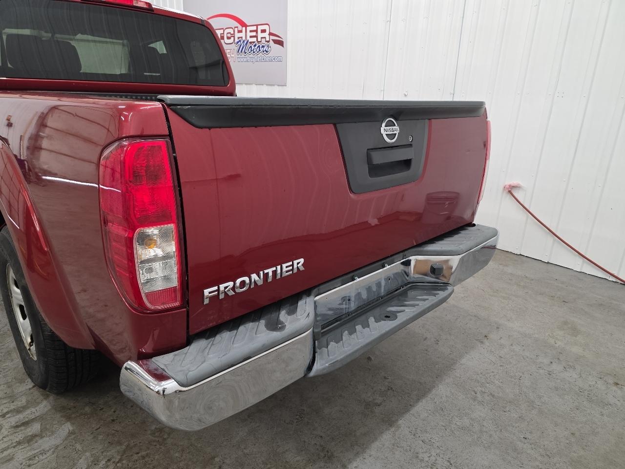 Nissan Frontier 2WD King Cab I4 Auto SV 2015