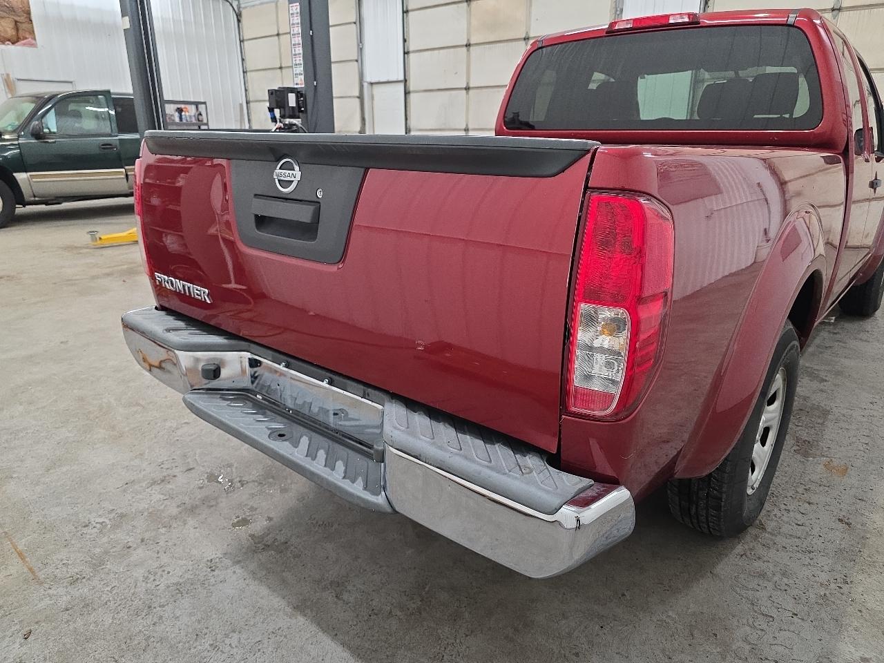 Nissan Frontier 2WD King Cab I4 Auto SV 2015