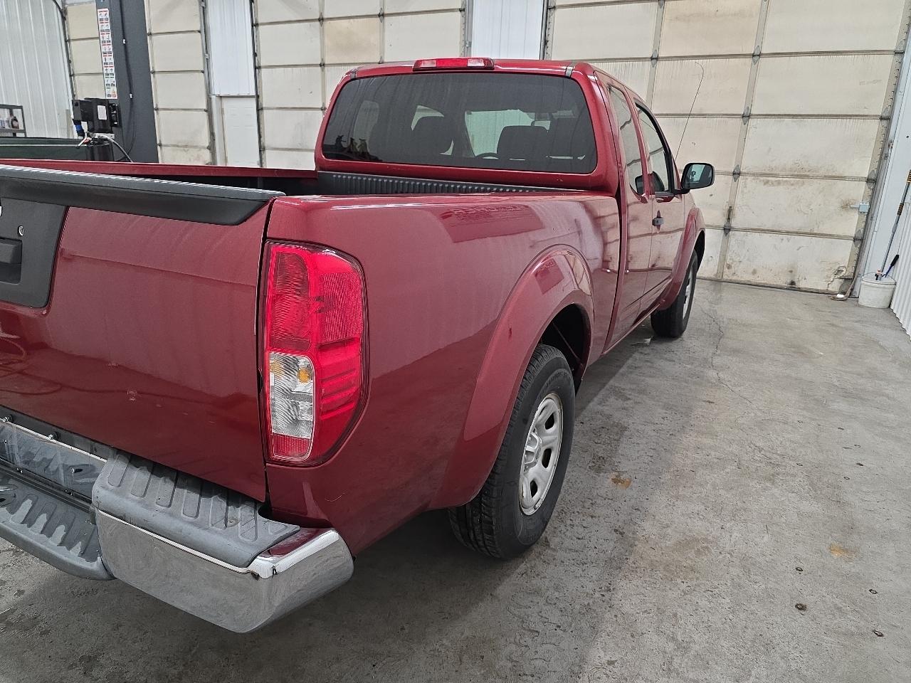 Nissan Frontier 2WD King Cab I4 Auto SV 2015