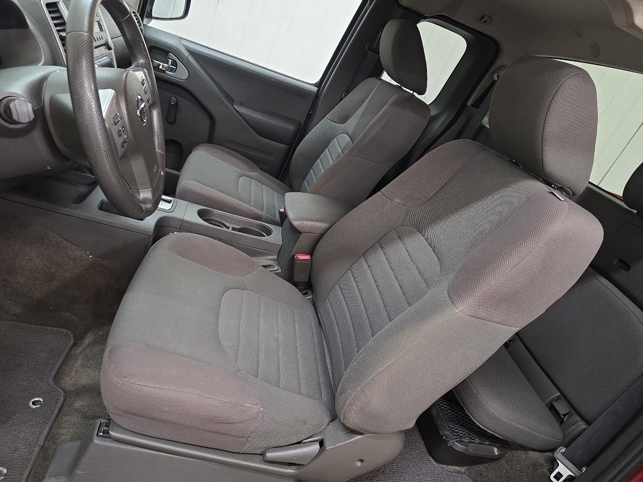 Nissan Frontier 2WD King Cab I4 Auto SV 2015