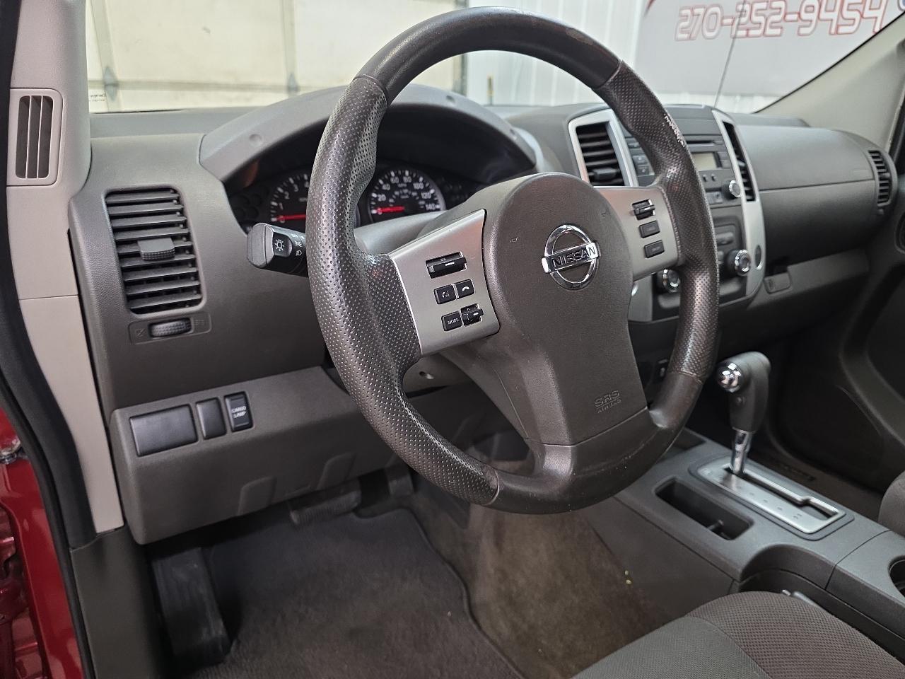 Nissan Frontier 2WD King Cab I4 Auto SV 2015