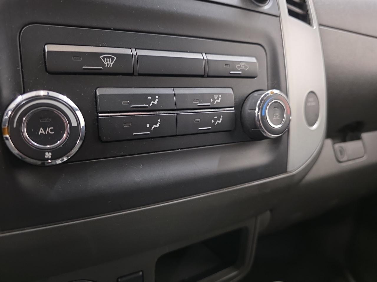 Nissan Frontier 2WD King Cab I4 Auto SV 2015