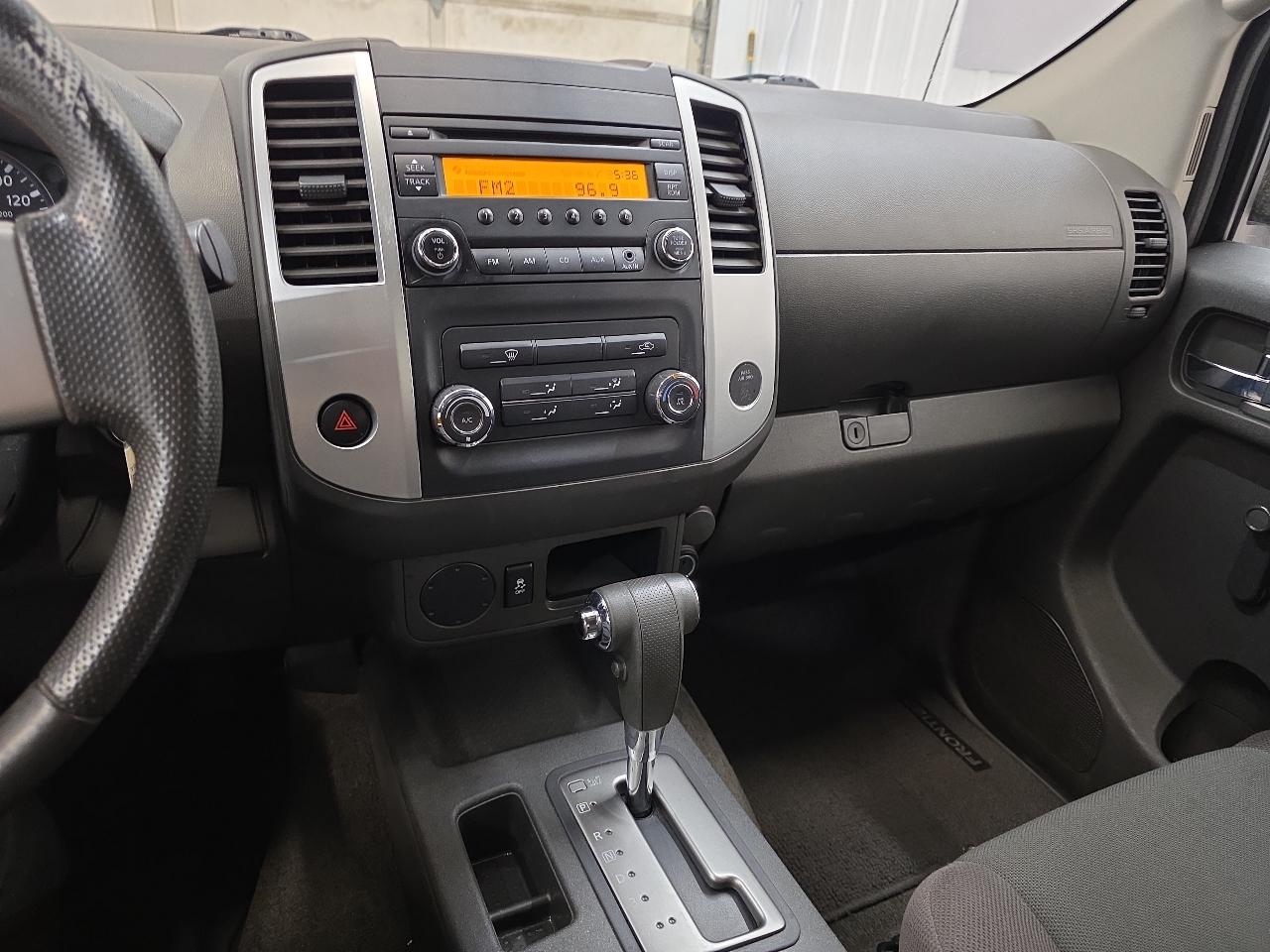 Nissan Frontier 2WD King Cab I4 Auto SV 2015