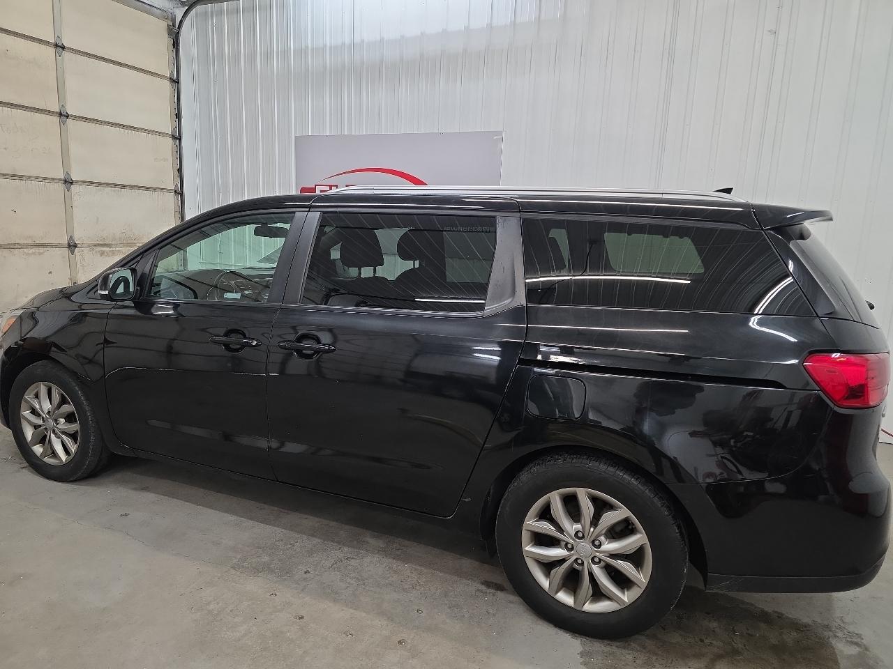 Kia Sedona EX FWD 2019