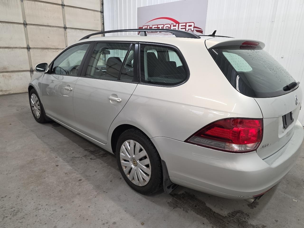Volkswagen Jetta SportWagen 4dr Auto SE w/Sunroof 2012