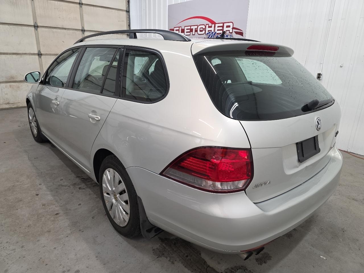 Volkswagen Jetta SportWagen 4dr Auto SE w/Sunroof 2012