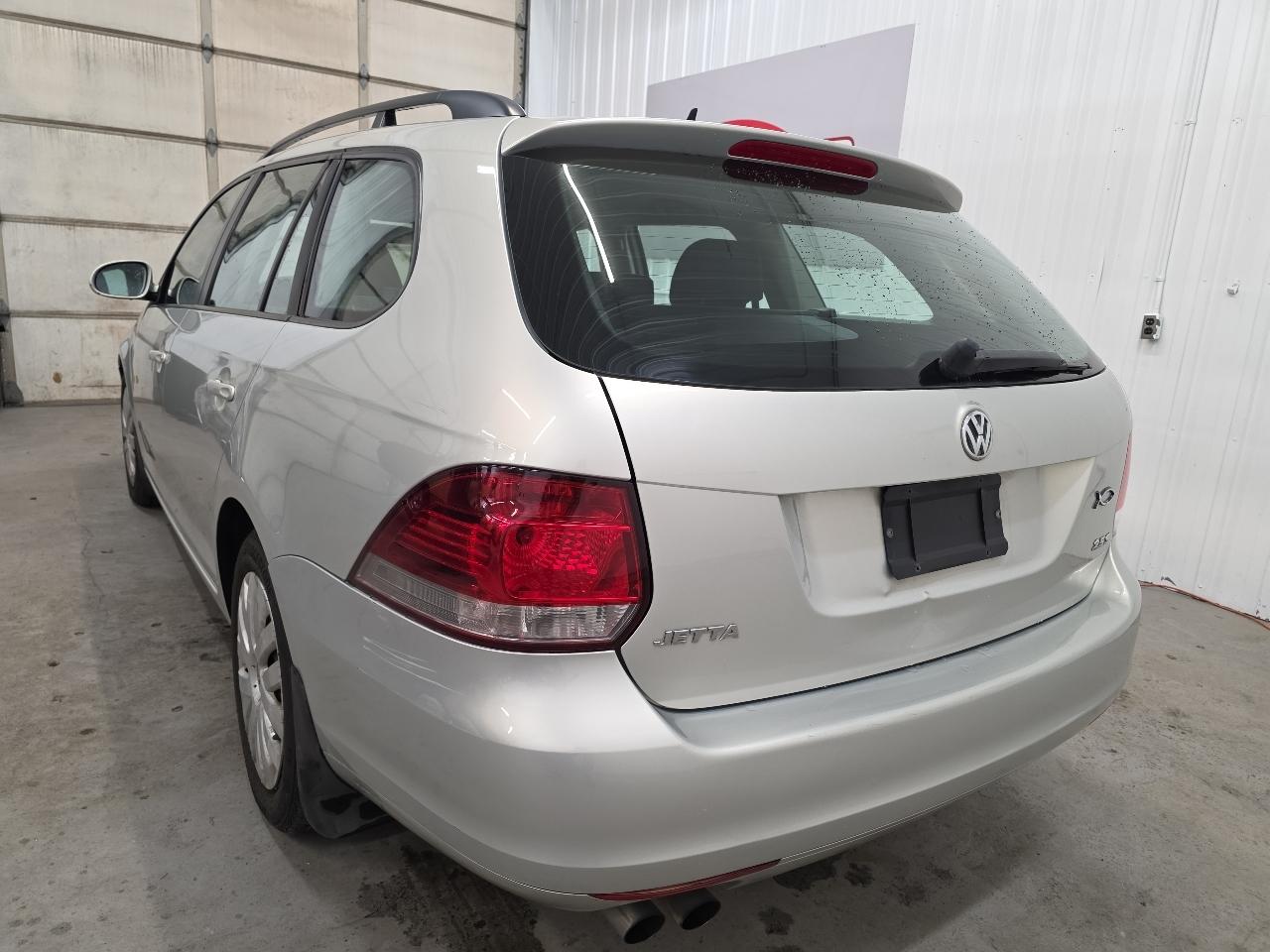 Volkswagen Jetta SportWagen 4dr Auto SE w/Sunroof 2012