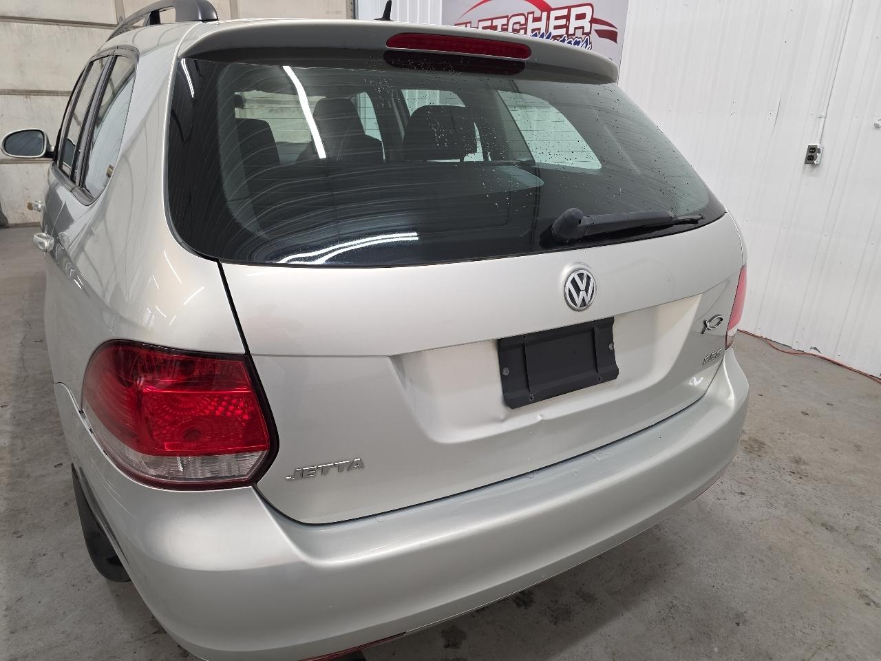 Volkswagen Jetta SportWagen 4dr Auto SE w/Sunroof 2012