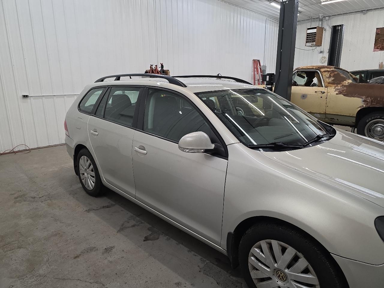 Volkswagen Jetta SportWagen 4dr Auto SE w/Sunroof 2012