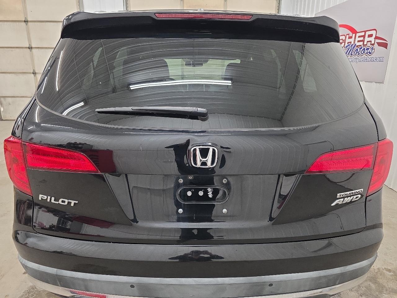 Honda Pilot AWD 4dr Touring w/RES & Navi 2016