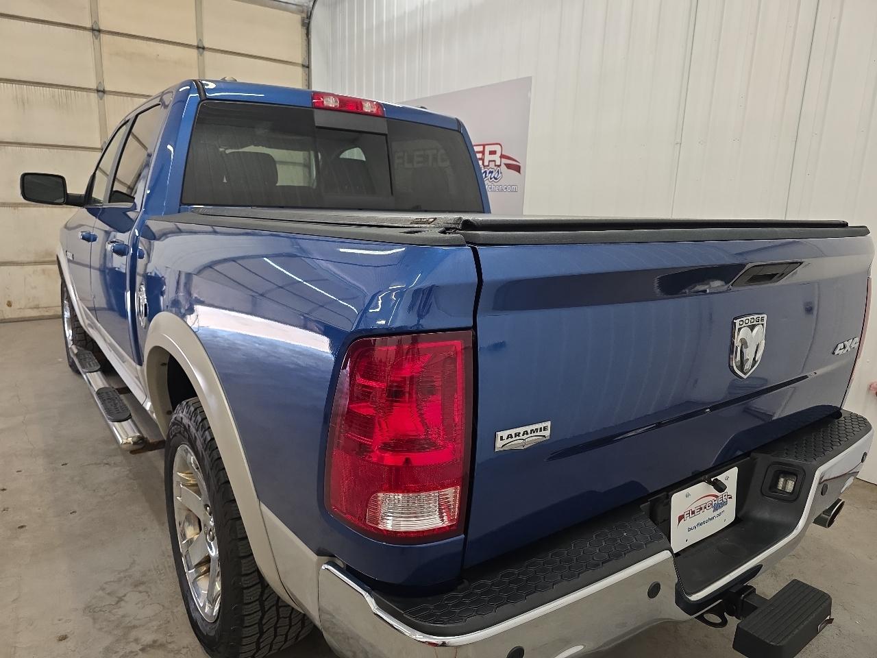 Dodge Ram 1500 4WD Crew Cab 140.5" Laramie 2009